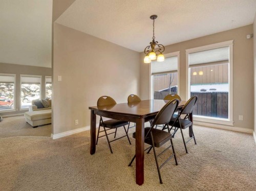 51 Tudor Boulevard South, Lethbridge, AB - Indoor Photo Showing Dining Room