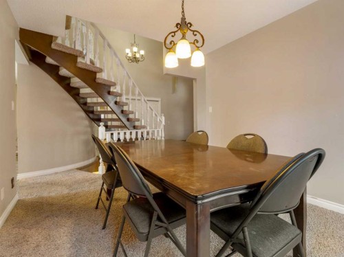 51 Tudor Boulevard South, Lethbridge, AB - Indoor Photo Showing Dining Room