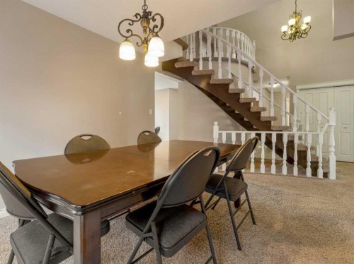 51 Tudor Boulevard South, Lethbridge, AB - Indoor Photo Showing Dining Room