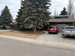 51 Tudor Boulevard SOUTH Lethbridge, AB T1K 5B9