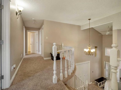 51 Tudor Boulevard South, Lethbridge, AB - Indoor Photo Showing Other Room