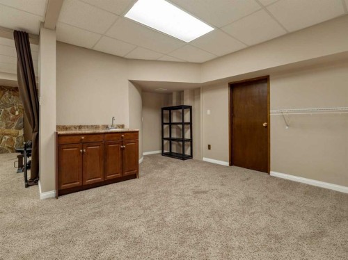 51 Tudor Boulevard South, Lethbridge, AB - Indoor