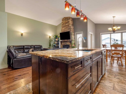 128 Sixmile Common South, Lethbridge, AB - Indoor