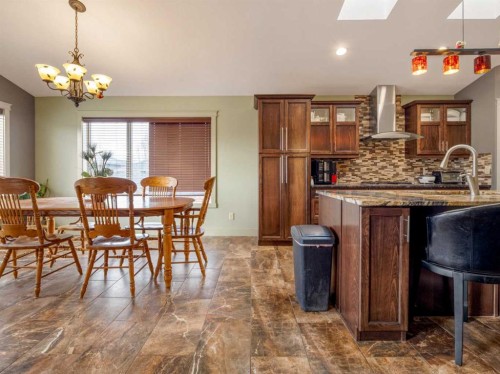 128 Sixmile Common South, Lethbridge, AB - Indoor Photo Showing Dining Room