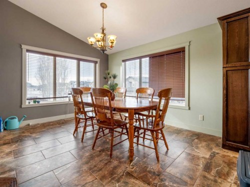 128 Sixmile Common South, Lethbridge, AB - Indoor Photo Showing Dining Room