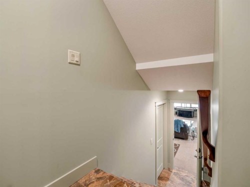 128 Sixmile Common South, Lethbridge, AB - Indoor Photo Showing Other Room