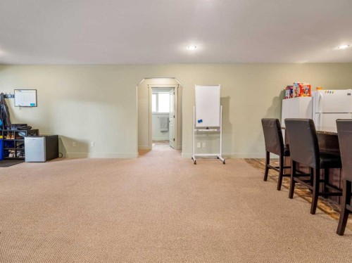 128 Sixmile Common South, Lethbridge, AB - Indoor