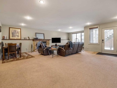 128 Sixmile Common South, Lethbridge, AB - Indoor
