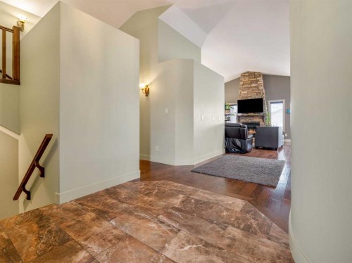 128 Sixmile Common South, Lethbridge, AB - Indoor Photo Showing Other Room