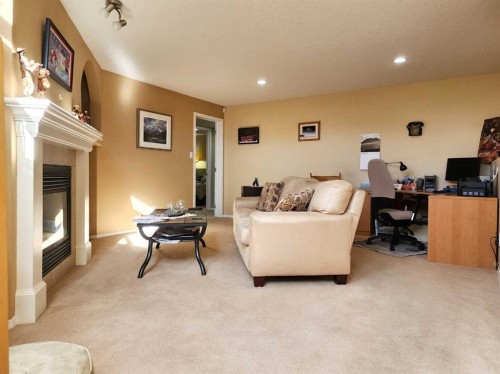 52 Squamish Crescent West, Lethbridge, AB - Indoor