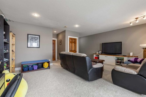 4-369 Canyon Boulevard West, Lethbridge, AB - Indoor