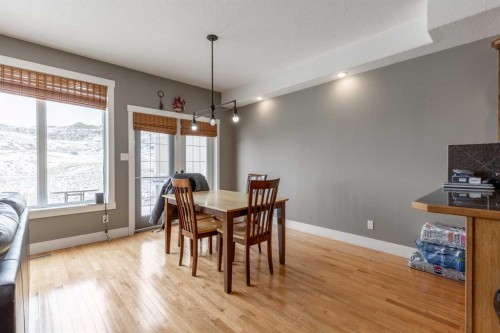 4-369 Canyon Boulevard West, Lethbridge, AB - Indoor Photo Showing Dining Room
