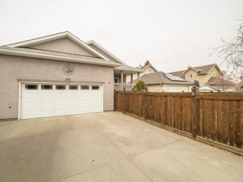 76 Grand River Boulevard West, Lethbridge, AB - Outdoor