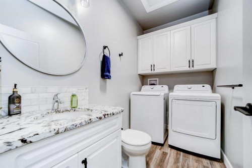 1029 Livingston Way, Pincher Creek, AB - Indoor Photo Showing Laundry Room