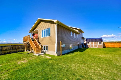 1029 Livingston Way, Pincher Creek, AB - Outdoor With Exterior