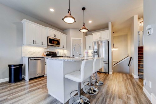 1029 Livingston Way, Pincher Creek, AB - Indoor Photo Showing Kitchen With Upgraded Kitchen