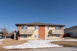 2-29 Meadowlark Boulevard NORTH Lethbridge, AB T1H 4R4