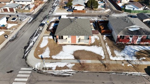 2-29 Meadowlark Boulevard North, Lethbridge, AB - Outdoor