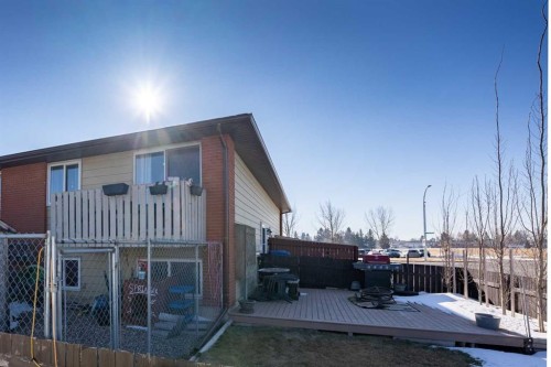 2-29 Meadowlark Boulevard North, Lethbridge, AB - Outdoor With Deck Patio Veranda With Exterior