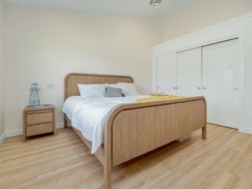 721 7 Avenue West, Cardston, AB - Indoor Photo Showing Bedroom