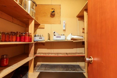 4803 59 Avenue, Taber, AB - Indoor Photo Showing Other Room