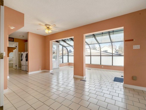 2123 10 Avenue South, Lethbridge, AB - Indoor Photo Showing Other Room