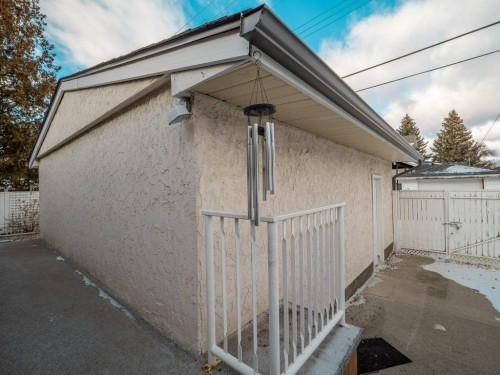 2123 10 Avenue South, Lethbridge, AB - Outdoor