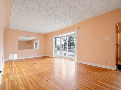 2123 10 Avenue South, Lethbridge, AB - Indoor