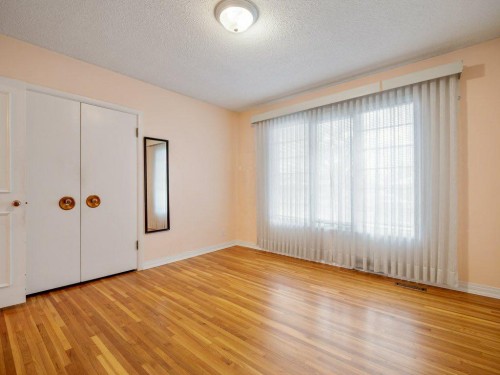 2123 10 Avenue South, Lethbridge, AB - Indoor Photo Showing Other Room