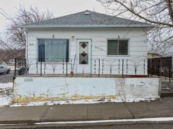 6754 17 Avenue  Coleman, AB T0K 0M0