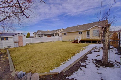 4912 41 St, Taber, AB - Outdoor With Deck Patio Veranda