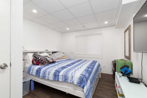10-545 Highlands Boulevard West, Lethbridge, AB - Indoor Photo Showing Bedroom