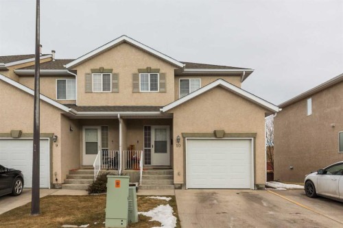 10-545 Highlands Boulevard West, Lethbridge, AB - Outdoor With Facade