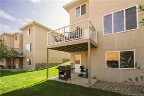 10-545 Highlands Boulevard West, Lethbridge, AB - Outdoor With Exterior