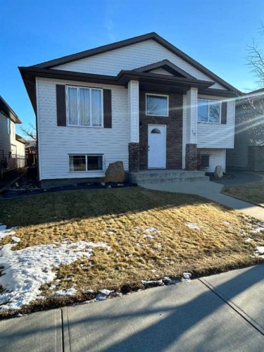 19 Rivergreen Road West, Lethbridge, AB 