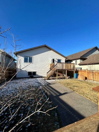 19 Rivergreen Road West, Lethbridge, AB 