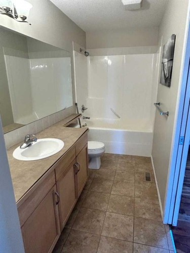 19 Rivergreen Road West, Lethbridge, AB 