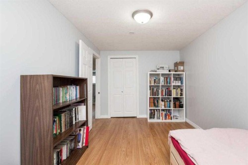 93 Simon Fraser Boulevard West, Lethbridge, AB 