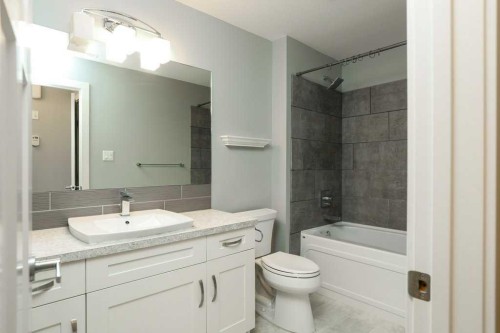 502 Bluebell Lane West, Lethbridge, AB - Indoor Photo Showing Bathroom