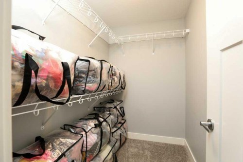 502 Bluebell Lane West, Lethbridge, AB - Indoor Photo Showing Other Room