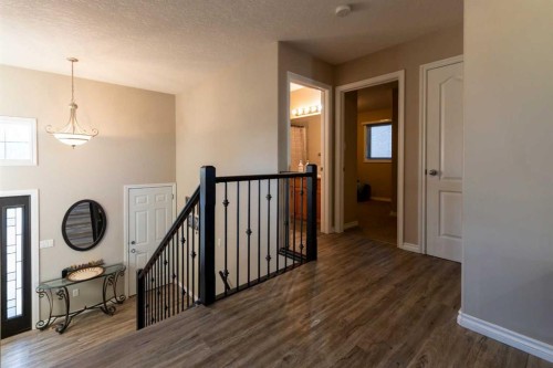 65 Heritage Circle West, Lethbridge, AB - Indoor