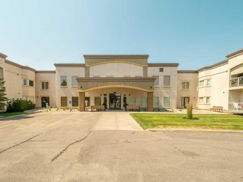 474-2020 32 Street SOUTH Lethbridge, AB T1K 7T9