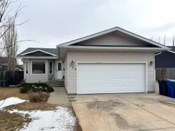 122 Mt Rundle Road WEST Lethbridge, AB T1K 7G1