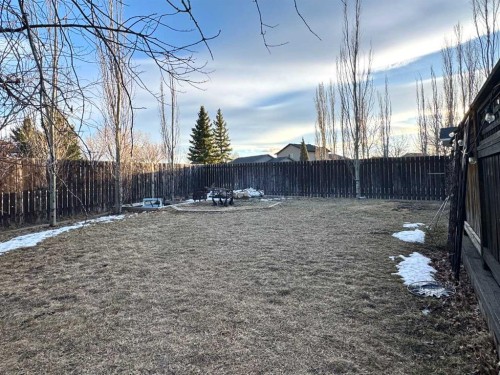 122 Mt Rundle Road West, Lethbridge, AB - Outdoor