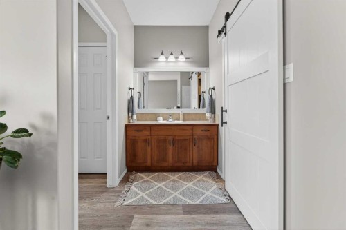 210 Firelight Crescent West, Lethbridge, AB - Indoor Photo Showing Bathroom