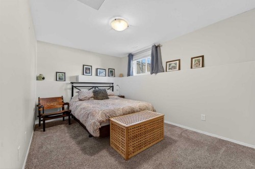 210 Firelight Crescent West, Lethbridge, AB - Indoor Photo Showing Bedroom