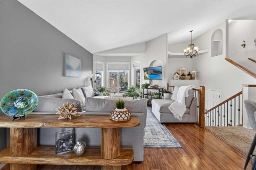 210 Firelight Crescent West, Lethbridge, AB - Indoor Photo Showing Living Room