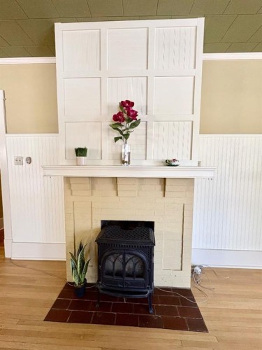 1407 4 Avenue South, Lethbridge, AB - Indoor With Fireplace