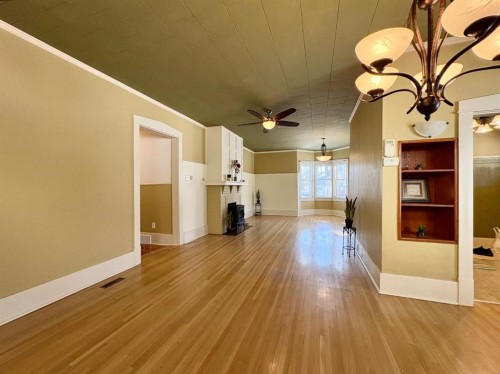 1407 4 Avenue South, Lethbridge, AB - Indoor Photo Showing Other Room