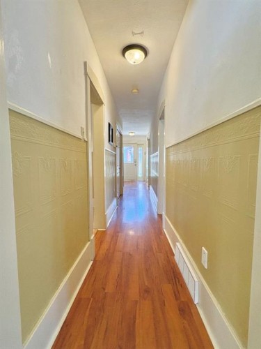 1407 4 Avenue South, Lethbridge, AB - Indoor Photo Showing Other Room